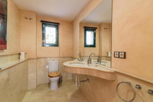 Benalm�dena 2bdr Villa Sea Views