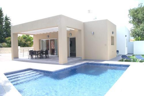 Beniarbeig Villa Sleeps 6 Pool Wifi