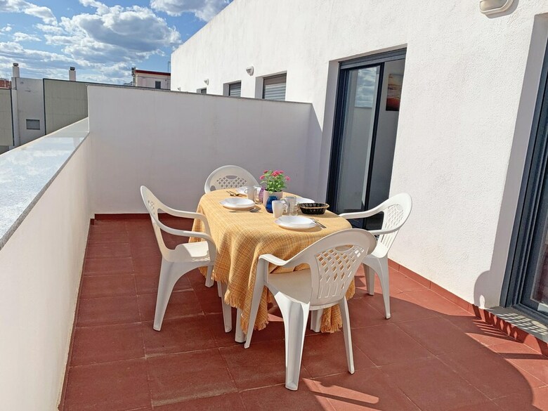 Apartamentos Playa De Benicarl� 3000
