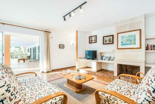 Binibequer Vell Villa Sleeps 8 Pool Wifi