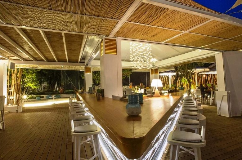Hotel Akrotiri Beach