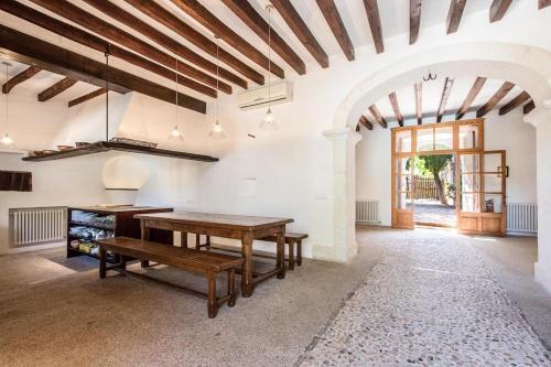 Ullaro Villa Sleeps 10 Pool Air Con Wifi