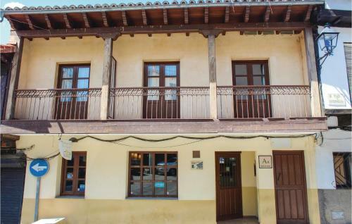 Two-bedroom Apartment In Cabezuela Del Valle