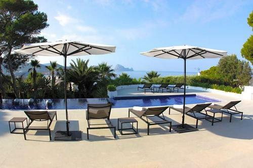 Cala Bassa Villa Sleeps 12 Pool Air Con