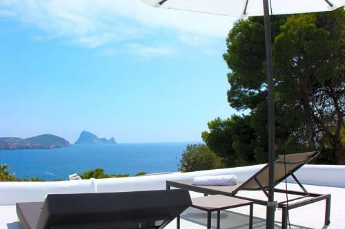 Cala Bassa Villa Sleeps 12 Pool Air Con