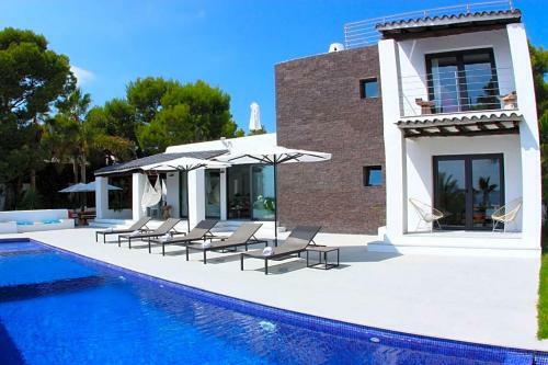 Cala Bassa Villa Sleeps 12 Pool Air Con