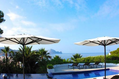 Cala Bassa Villa Sleeps 12 Pool Air Con