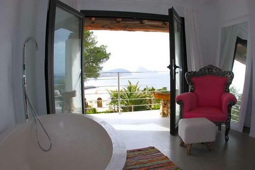 Cala Bassa Villa Sleeps 12 Pool Air Con