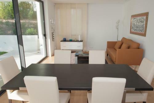 Hotel Holiday Rentals At Pga Catalunya