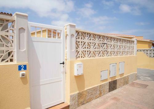 Lightbooking- Pool & Cool Caleta De Fuste