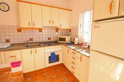 Calpe Villa Sleeps 5 Pool Wifi