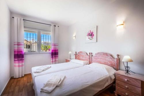 Calpe Villa Sleeps 8 Pool Air Con Wifi