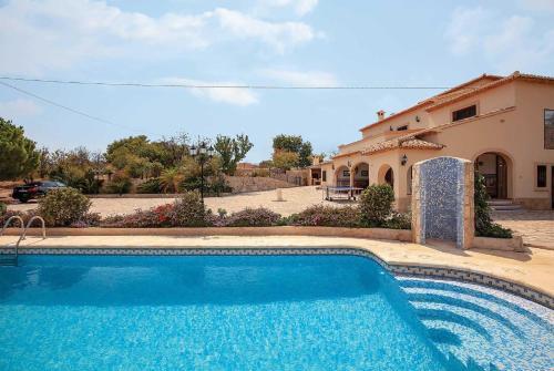 Calpe Villa Sleeps 14 Air Con Wifi