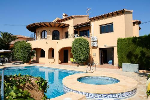 Villa Corina