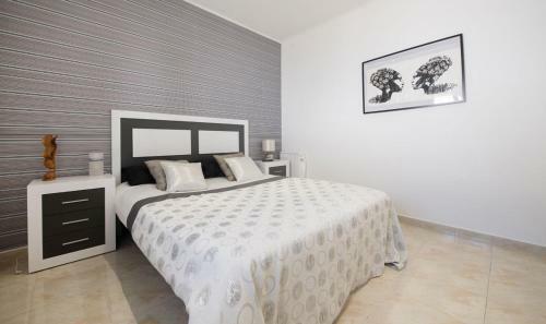 Splendid Villa Near The Beach