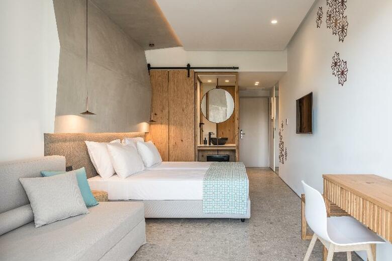 Lavris Hotels And Bungalows