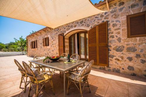 Capdepera Villa Sleeps 6 Pool Wifi