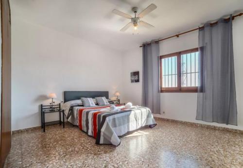 La Fustera Villa Sleeps 14 Pool