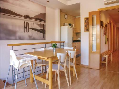 Three-bedroom Apartment In Castello D'empuries