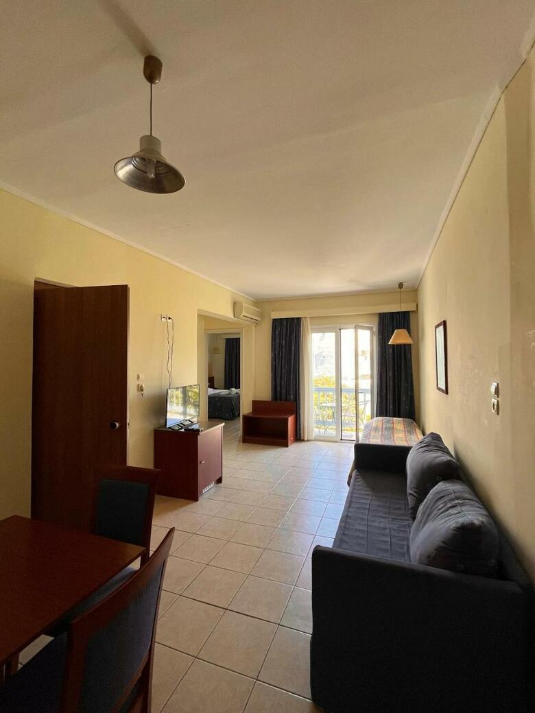 Hotel Theodorou Beach