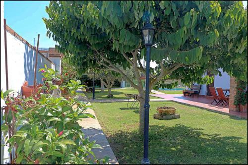 Casa Con Piscina Compartida