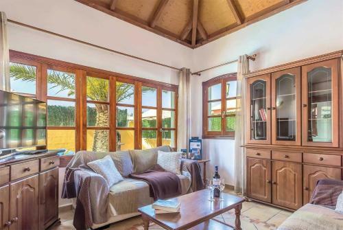 Corralejo Villa Sleeps 4 Pool Air Con Wifi