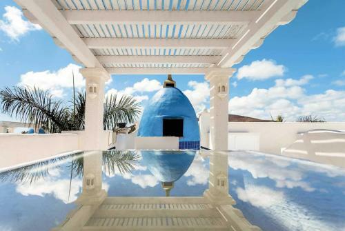 Corralejo Villa Sleeps 6 Air Con Wifi
