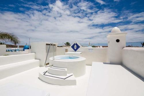Corralejo Villa Sleeps 5 Pool Air Con Wifi