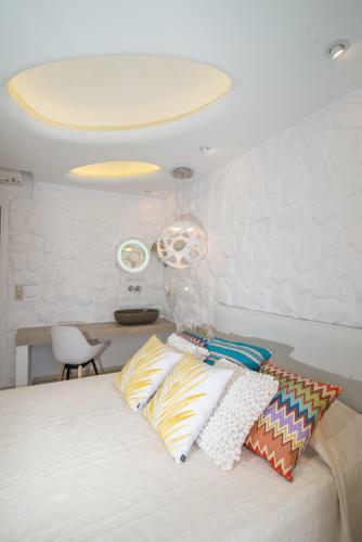 Spiros Hotel