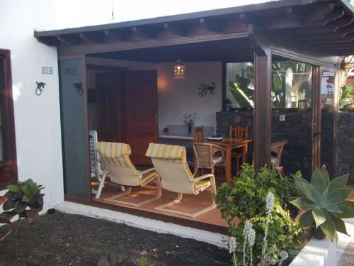 Costa Teguise Villa Sleeps 5 Pool Wifi