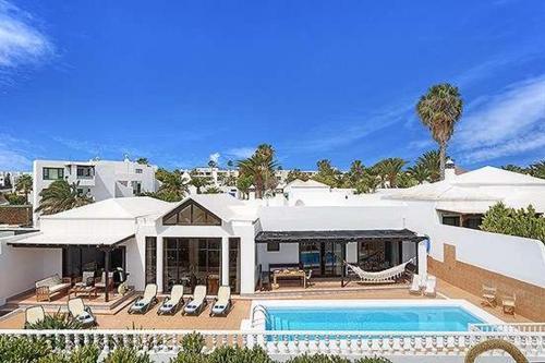 Costa Teguise Villa Sleeps 8 Pool Wifi
