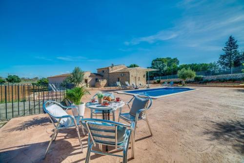 Costitx Villa Sleeps 8 Pool Air Con Wifi