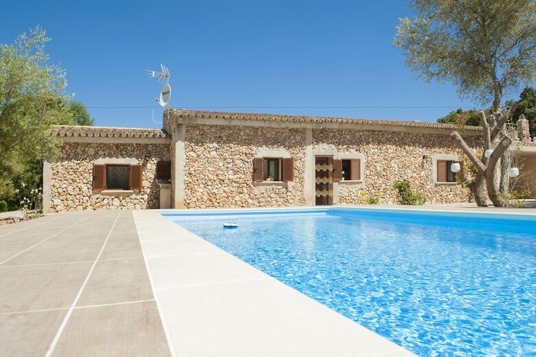 Villa Can Barrera
