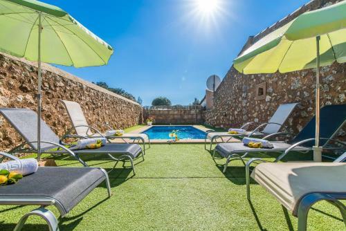 Costitx Villa Sleeps 8 Pool Air Con Wifi