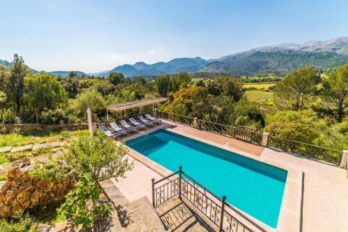 Ullaro Villa Sleeps 9 Pool Air Con Wifi