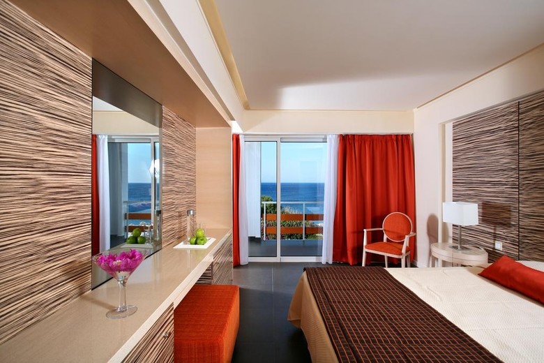 Hotel Eden Roc Resort