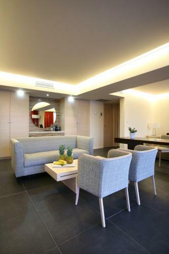 Hotel Eden Roc Resort