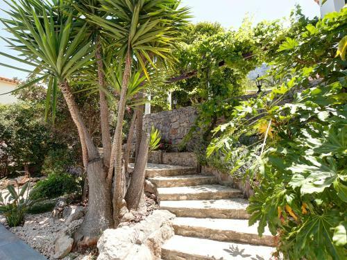 Holiday Home Villa Kerstenne