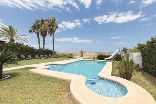 Denia Villa Sleeps 12 Pool Air Con Wifi