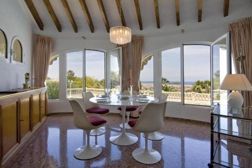 Denia Villa Sleeps 4 Pool Air Con Wifi