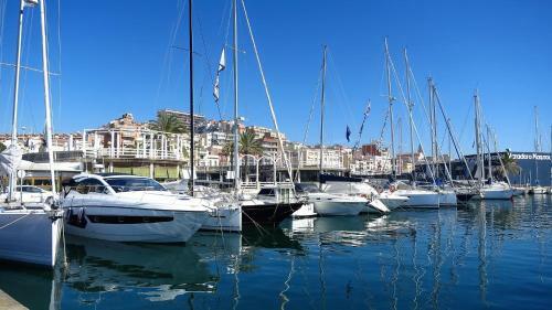 Cristina Port & Beach - Apartment