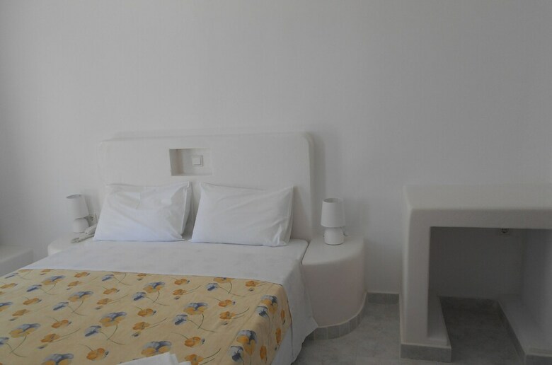 Black Sand Apartments