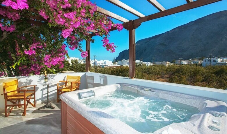 Black Sand Apartments