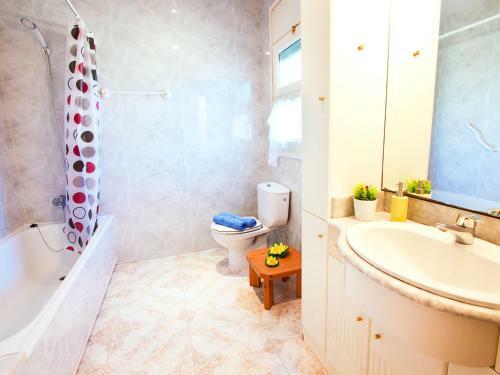 Holiday Home Requesens Canal
