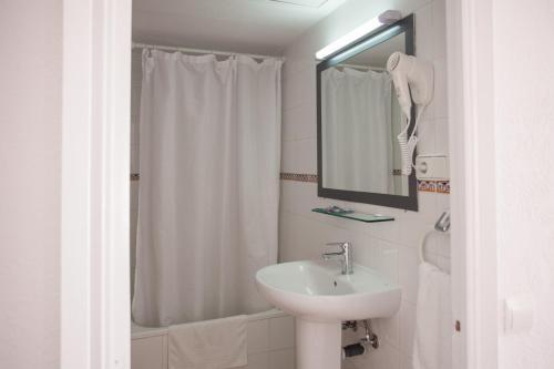 Albergue Hostal Los Pinos