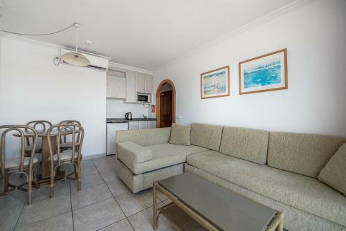 Apartamentos Es Ca�e