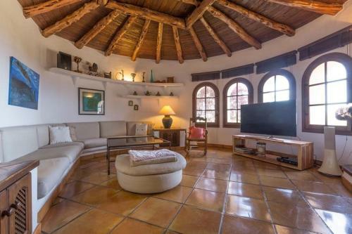 Cubells Villa Sleeps 8 Pool Air Con Wifi