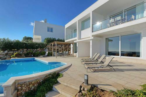 Villa Tin Dos