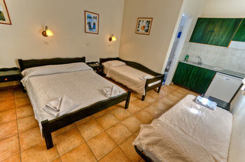 Hotel Phevos Villas
