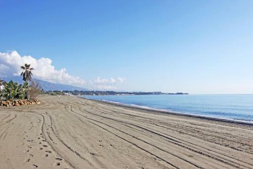 1106 Marbella Large Family Villa